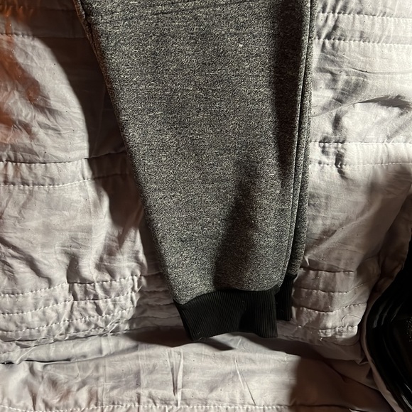 Joggers - Picture 2 of 4